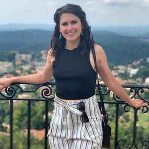 Meet your Posher, Monica